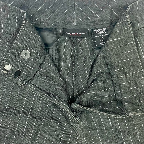 New York & Company Women’s Gray Pinstripe Dress Pants. Stretch. Size 10 Tall. - Picture 6 of 7